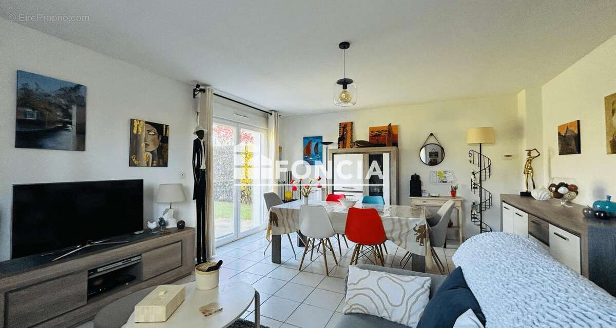 Maison à VOUNEUIL-SOUS-BIARD