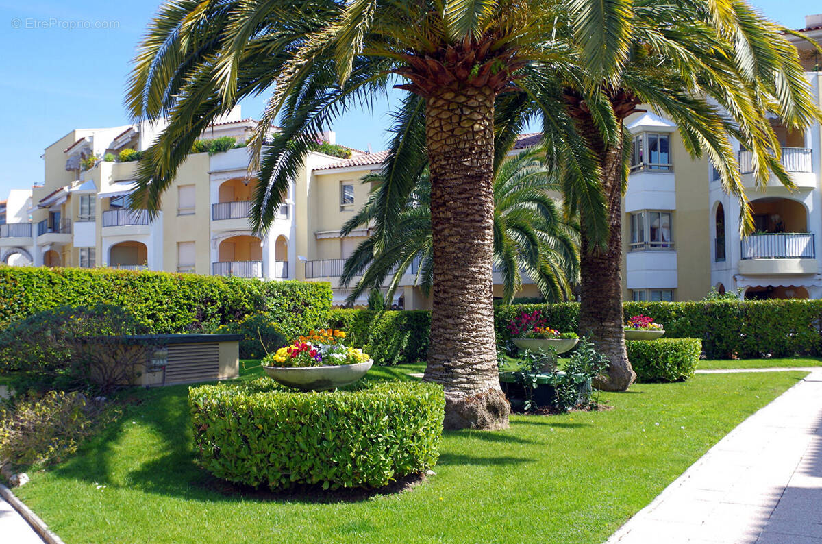 Appartement à MANDELIEU-LA-NAPOULE