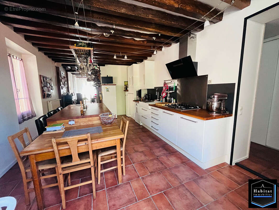 Maison à LE PLESSIS-BELLEVILLE