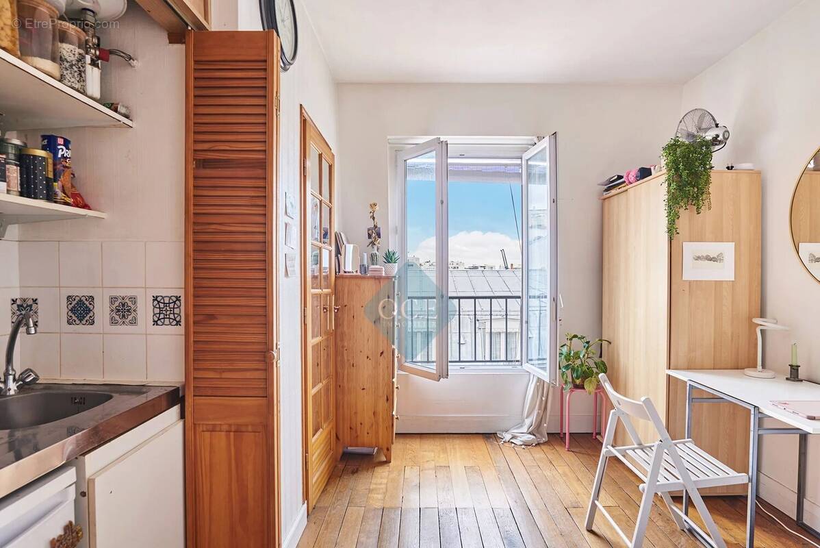 Appartement à PARIS-11E