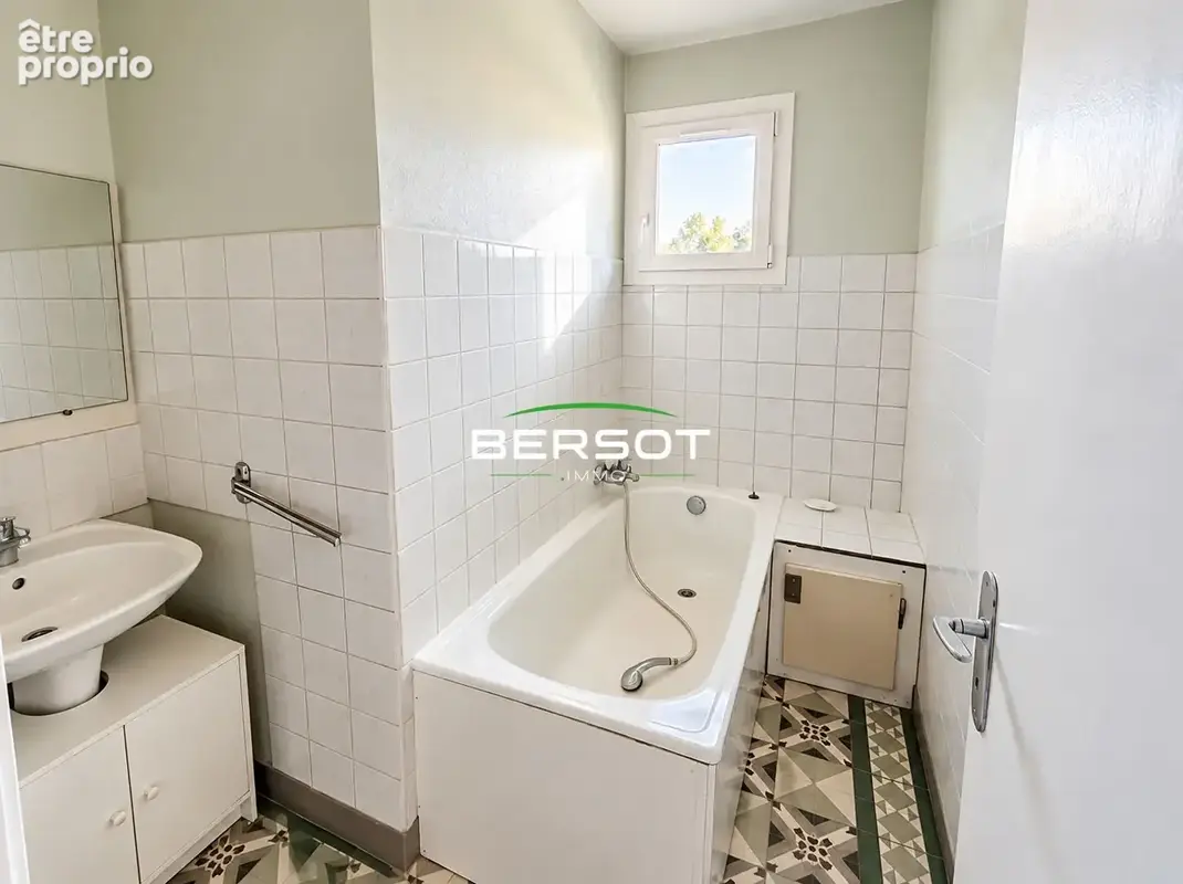 Maison 4 chambres sur sous-sol : fort potentiel ! - photo 7
