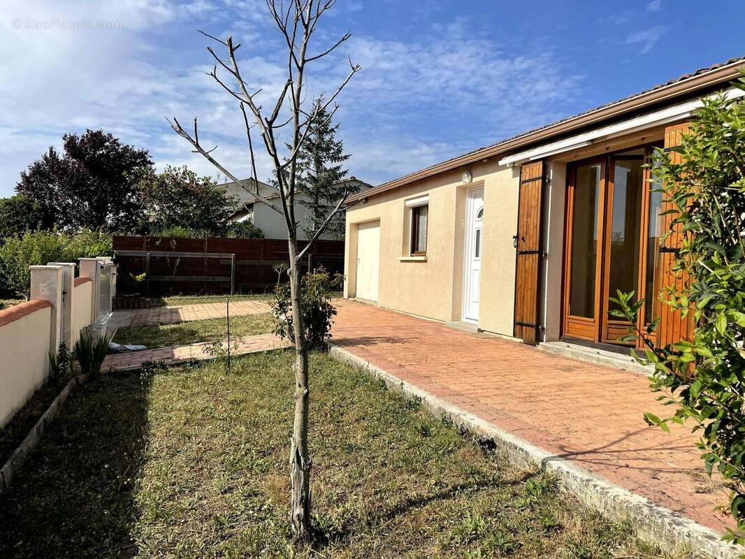 Maison 59 m² à Saint-Jean-D'angely  - photo 3