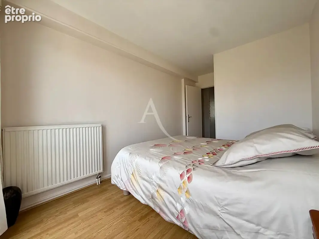 Appartement 2 pièces 50 m² Dernier étage Balcon Box Chatou - photo 11