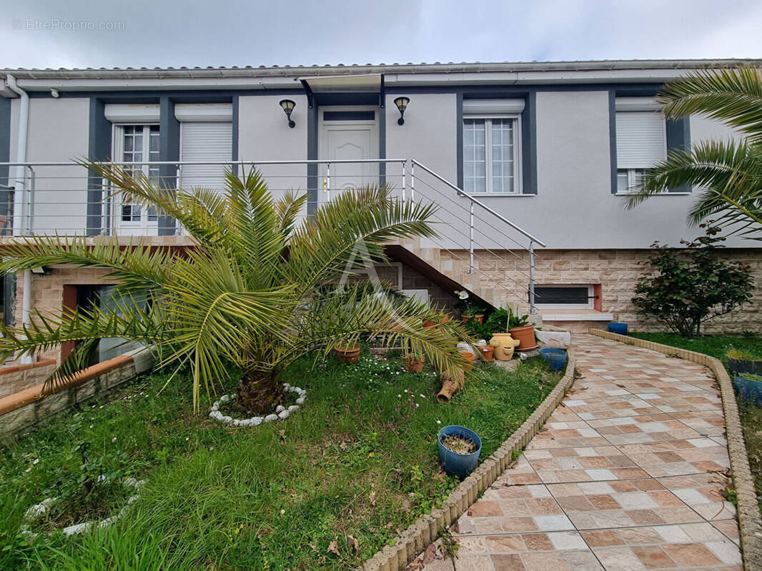 Maison à BASSE-GOULAINE