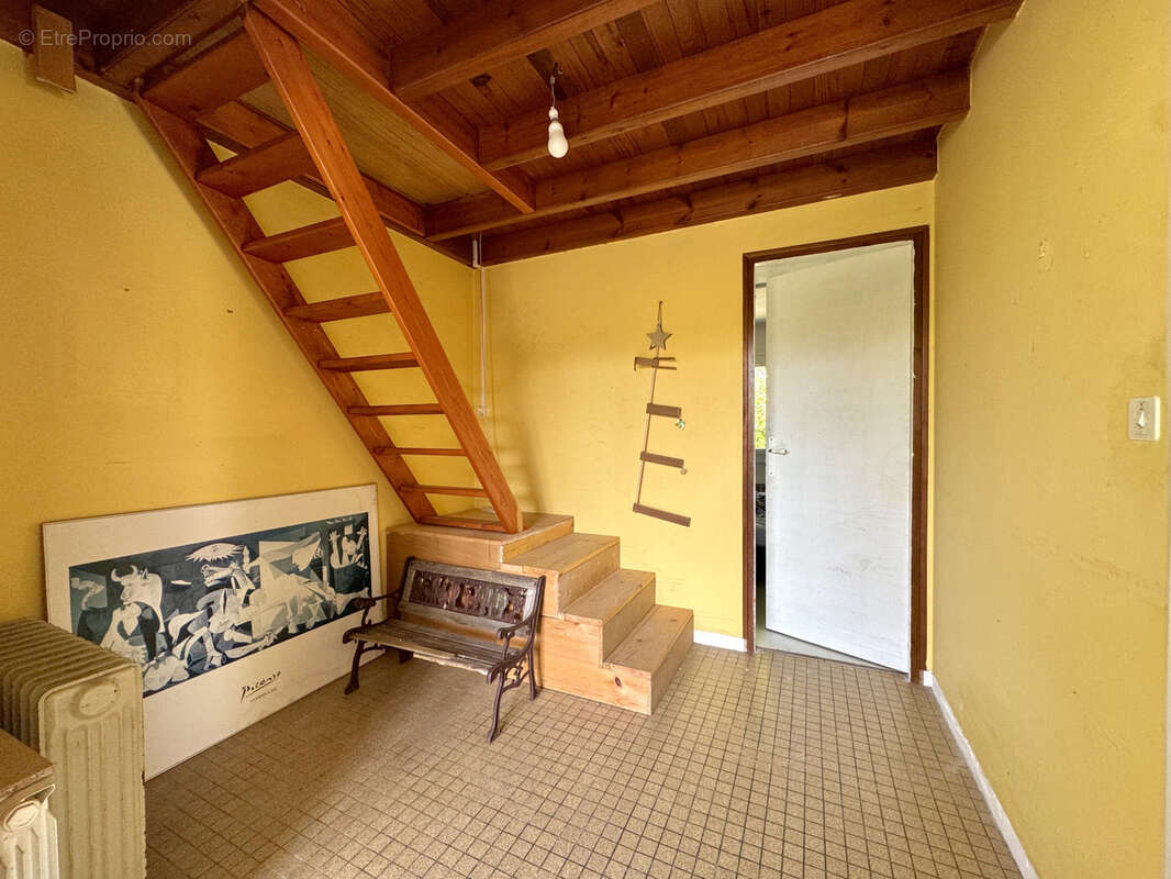 Maison à CAMBLANES-ET-MEYNAC