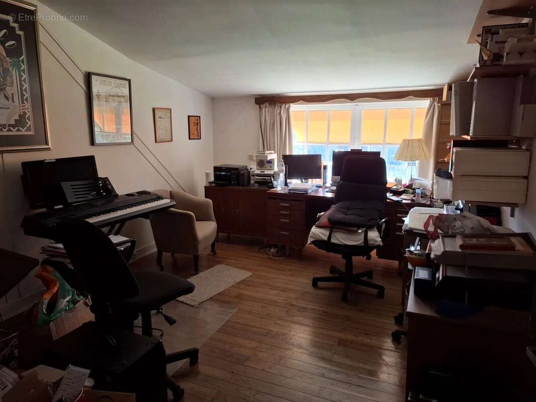 Maison à CHEF-BOUTONNE