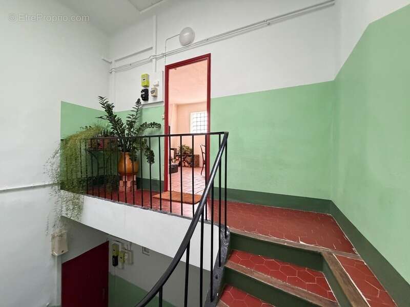 Appartement à MARSEILLE-5E
