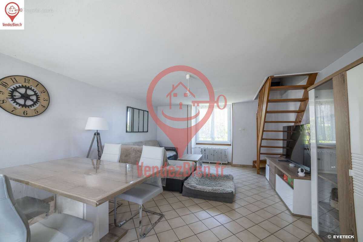 Maison à LA CHAPELLE-SAINT-URSIN