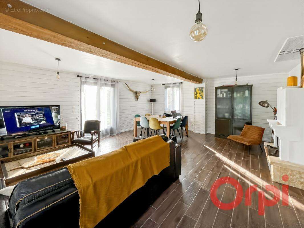 Maison à MORNAY-SUR-ALLIER