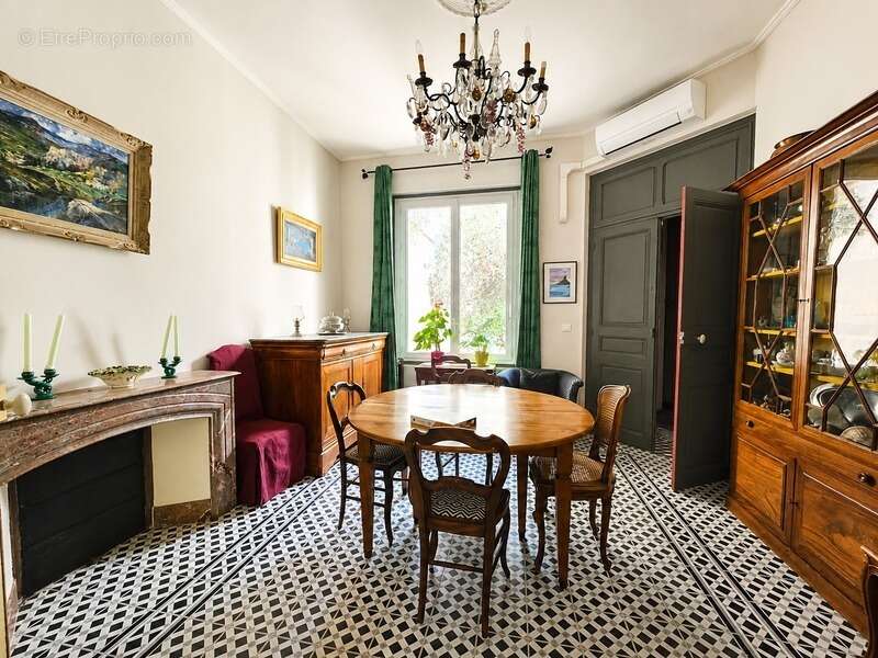 Maison de maître d'exception – ancien domaine viticole – plus de 1 000 m² de bâtis – cœur de ville - photo 10