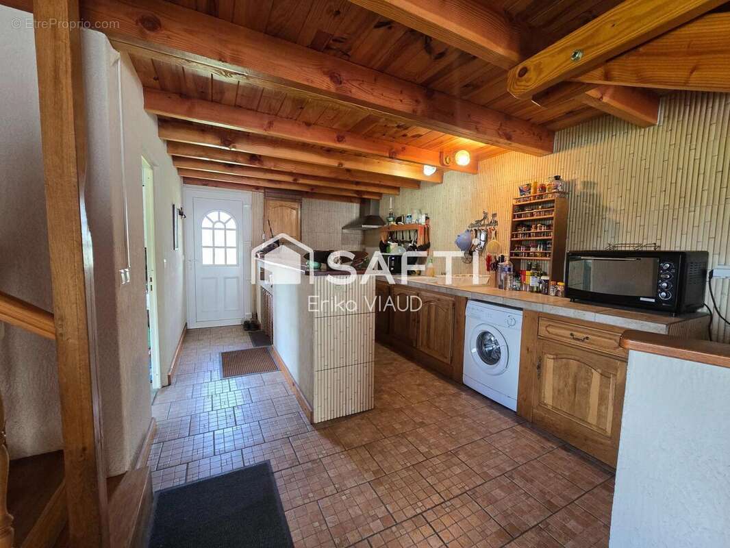 Maison 82 m² à Mosnac  - photo 4