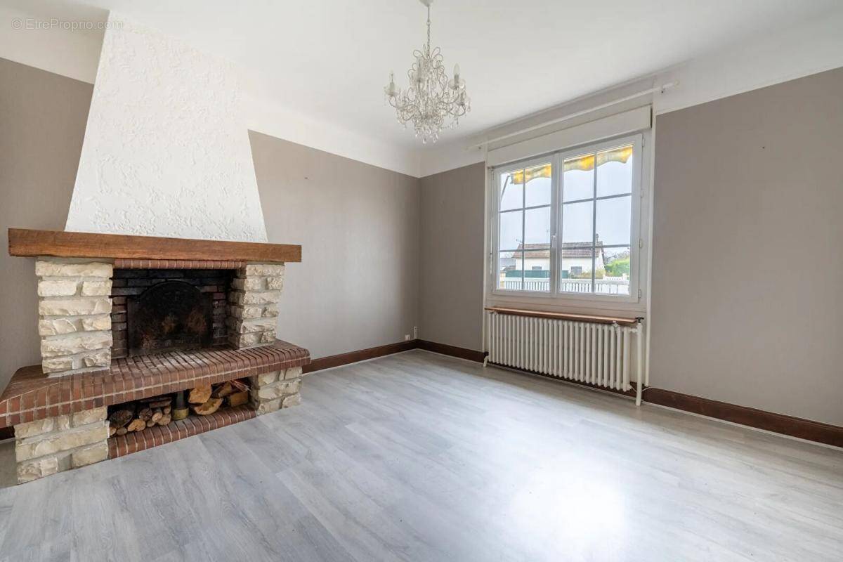 Maison à LA COUTURE-BOUSSEY