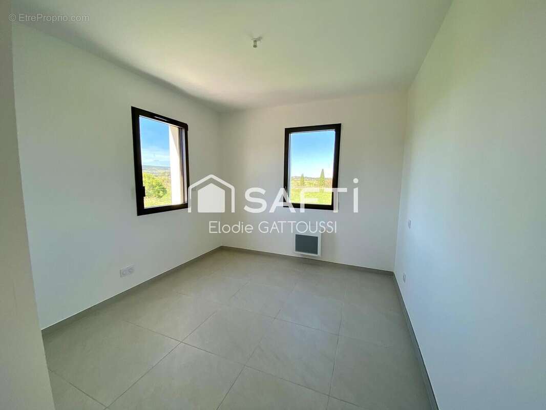 Photo 8 - Maison à VIC-LA-GARDIOLE