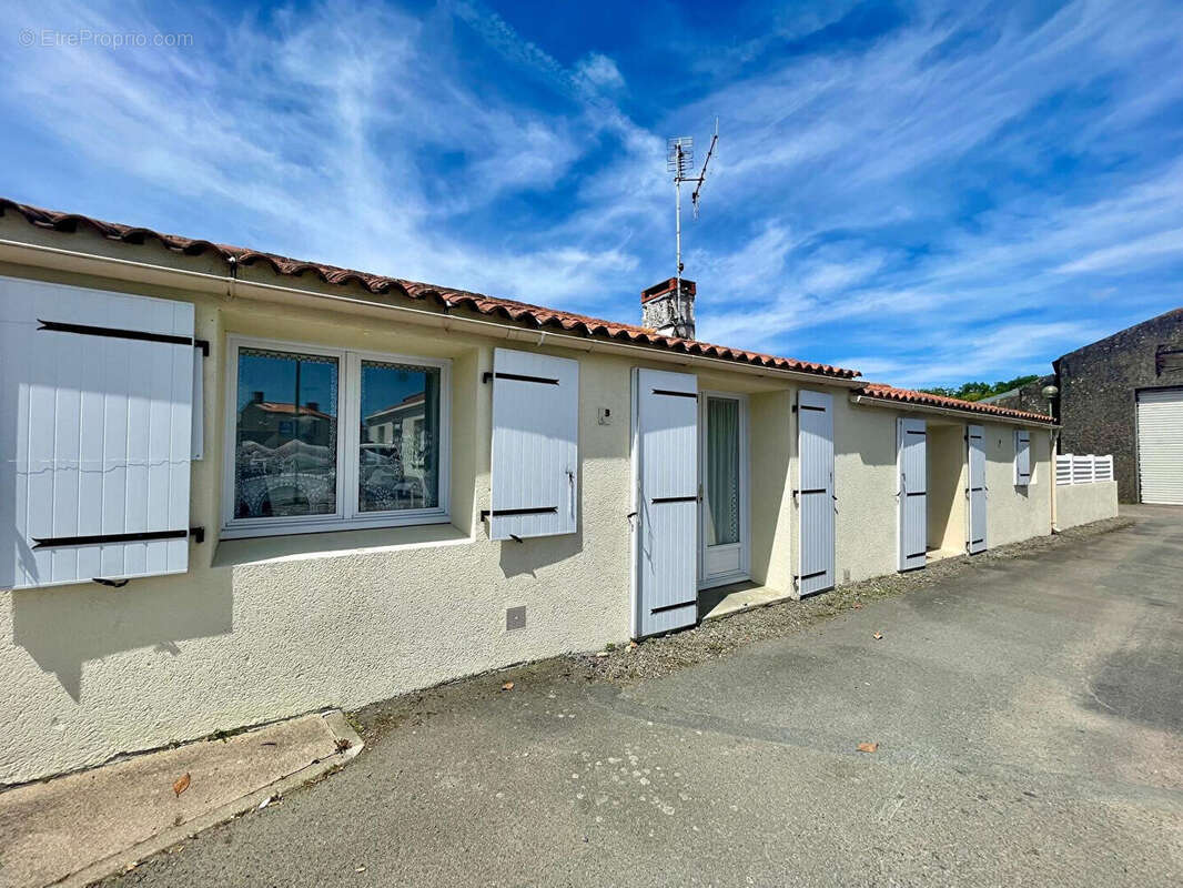 Maison à SAINT-JULIEN-DES-LANDES