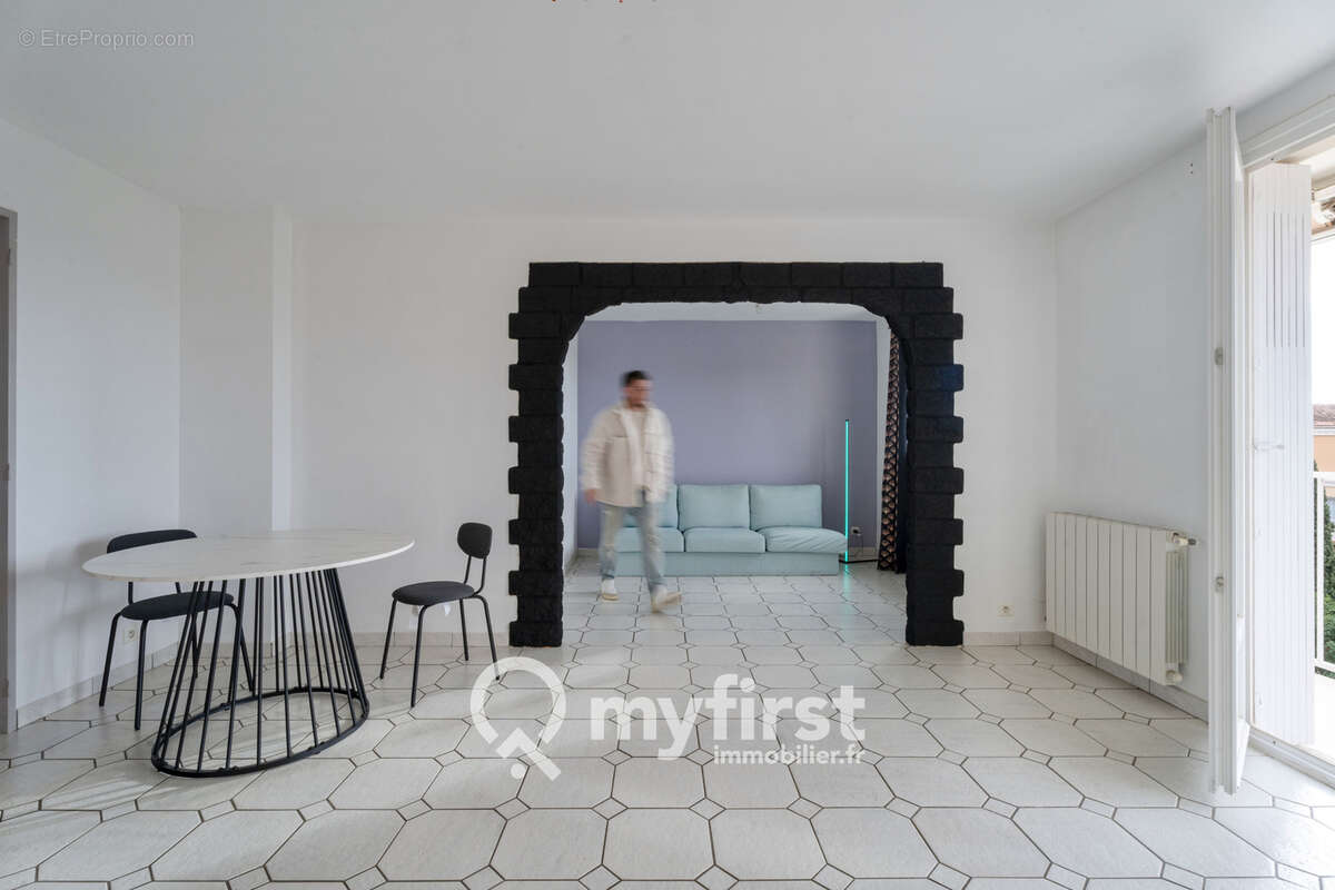 Bel appartement à la limite de la Garde sur Toulon. - photo 7