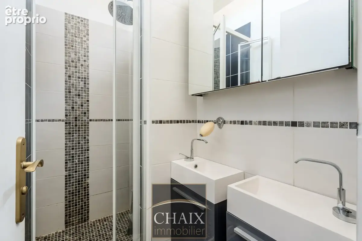 Appartement T4 de 80m2  avec caractère  Coeur Aubagne - photo 11