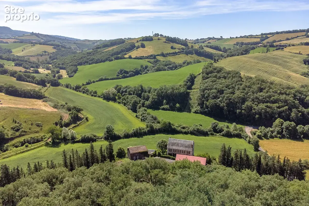 Hameau Privé en Sud-Aveyron : Un Domaine, Mille Possibilités - photo 3