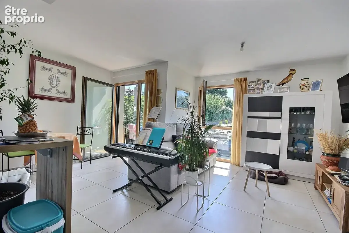 Photo Appartement à Saint-Bonnet-Les-Oules au prix de 262 500€
