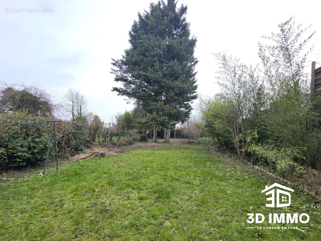 Maison à AVESNES-SUR-HELPE