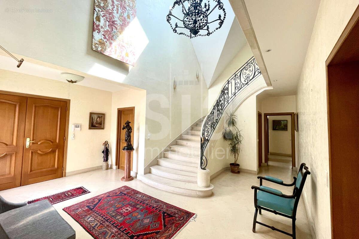 Maison à SAINT-MAUR-DES-FOSSES