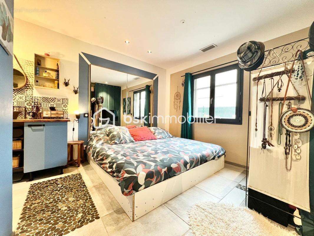 Commerce à COLOMBIERS