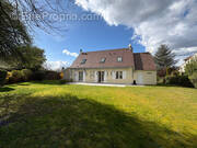Maison à AVILLY-SAINT-LEONARD