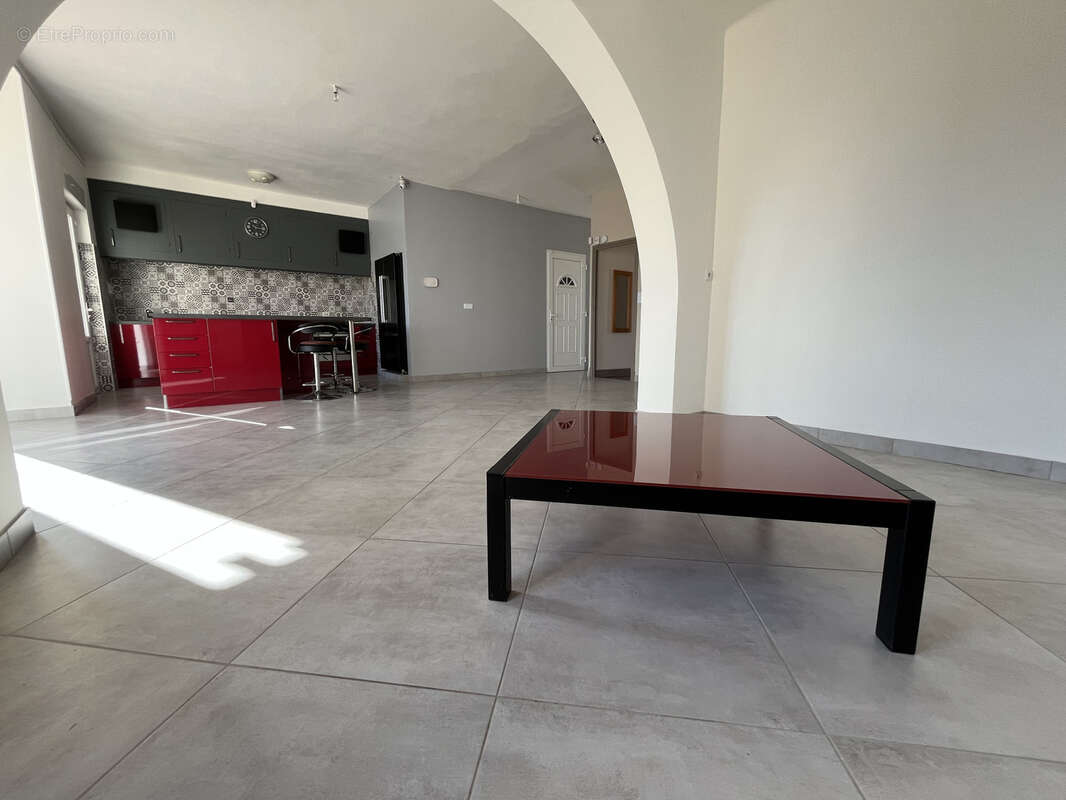 Maison à LEZIGNAN-CORBIERES