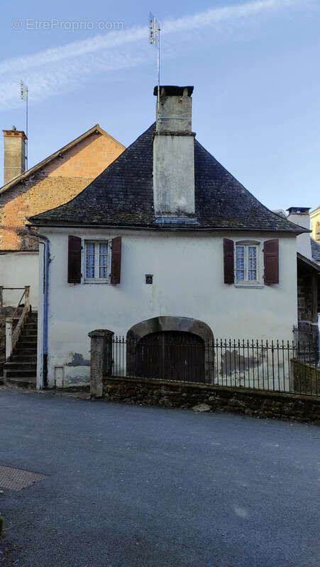 Maison de village en pierre - photo 2