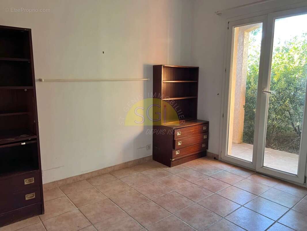 Maison à SAINT-GENIS-DES-FONTAINES