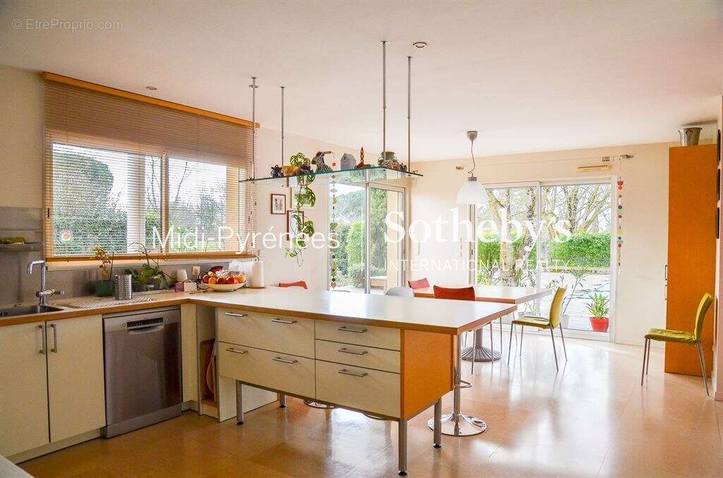 Maison à CLERMONT-LE-FORT