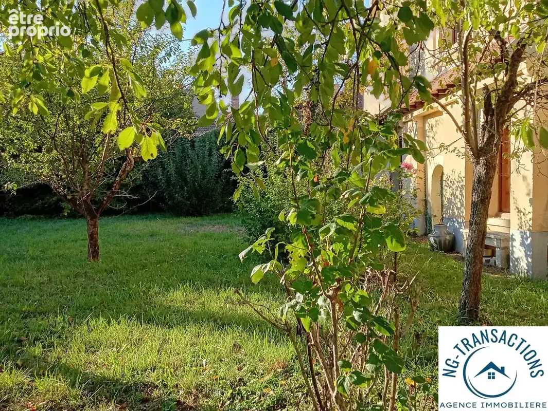 Propriété en coeur de village - photo 2