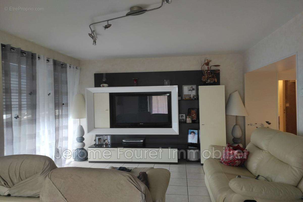 Appartement à EGLETONS