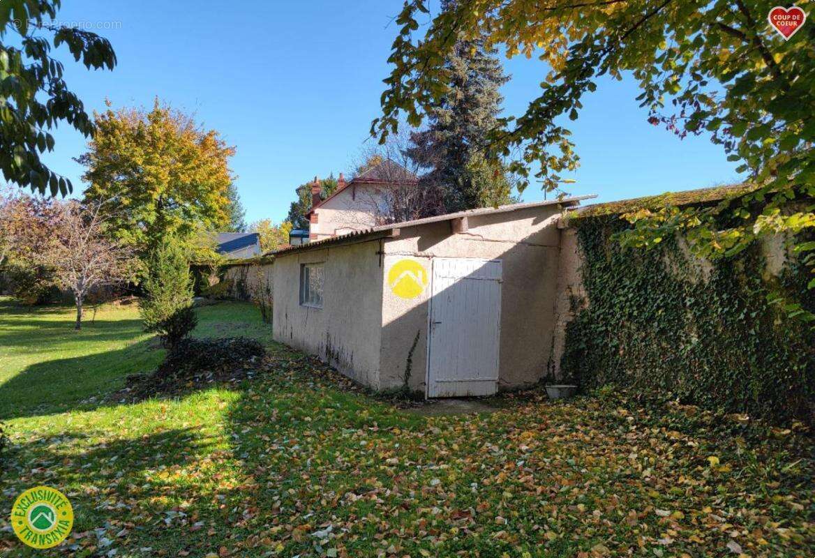 Maison à LA GUERCHE-SUR-L'AUBOIS