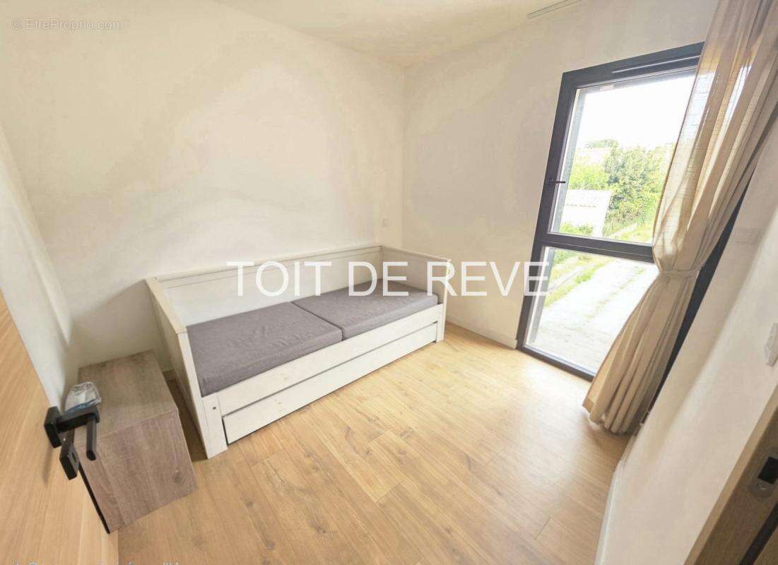 Juvignac : Superbe maison T5 de 120m² construite en 2023 sur une belle parcelle de 558m² - photo 11