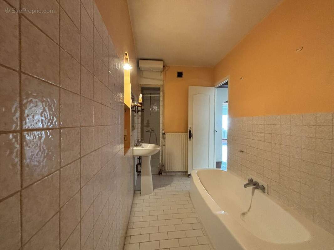 Appartement 84 m² à Condrieu  - photo 7