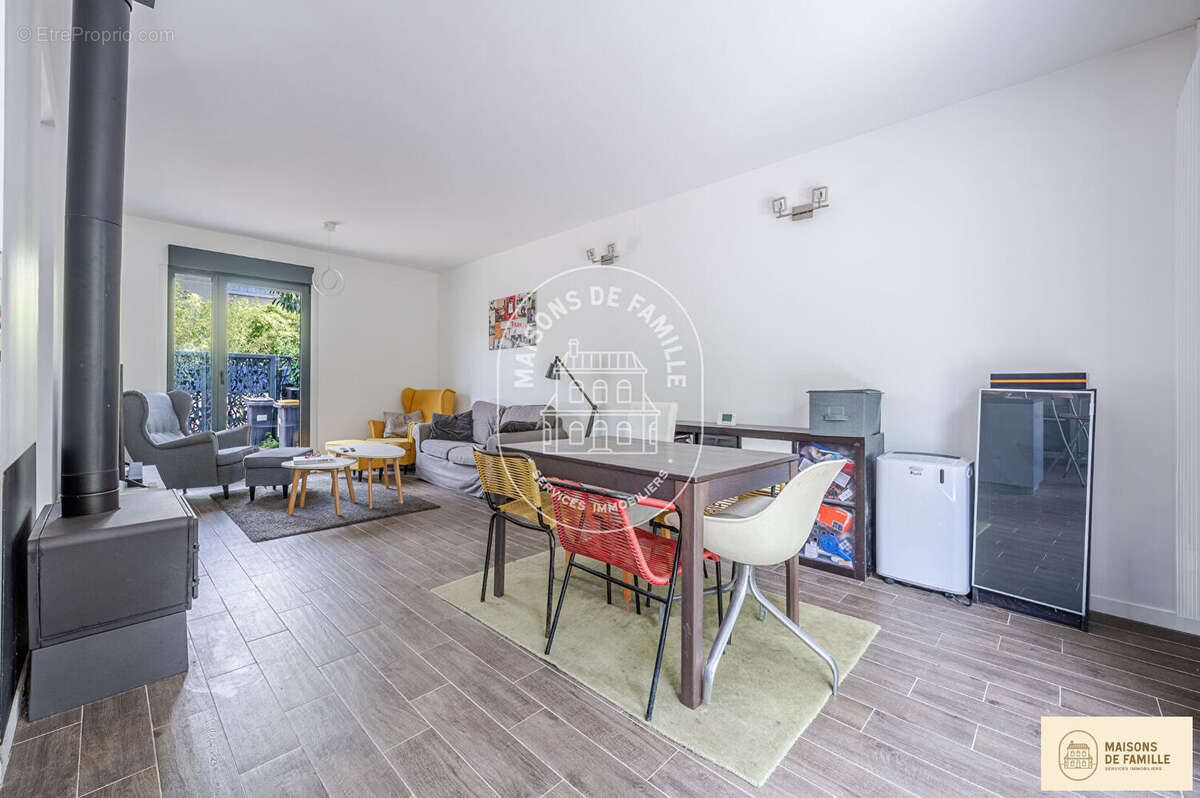 SARTROUVILLE - LA VAUDOIRE - Maison d'architecte de 111 m2 - photo 4