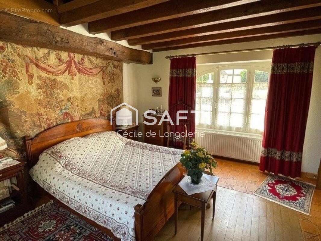Maison 189 m² à Azay-Le-Ferron  - photo 7