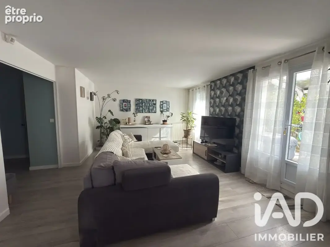 Photo 1 - Maison à VERT-SAINT-DENIS