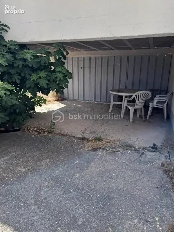 Villa 4 faces avec 3 garages - Le tout sur un terrain clôturé et arboré de 936m² - Produit rare à Maraussan - photo 24