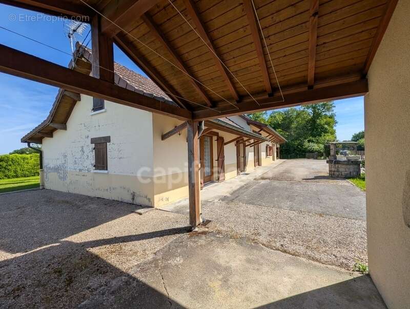 Maison à vendre 8 pièces proche de BLETTERANS (39) - photo 5