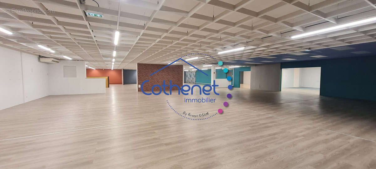 Commerce à CHAUFFAILLES