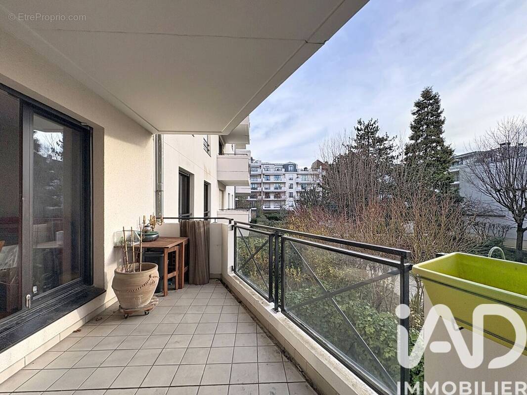 Photo 1 - Appartement à LA GARENNE-COLOMBES