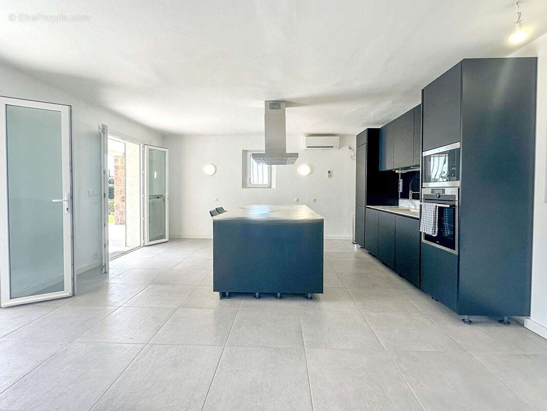 Villa avec piscine et vue sur le Golfe de Saint-Tropez ! - photo 11