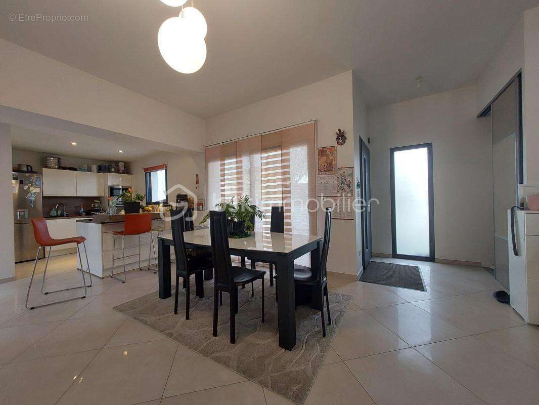 Maison à PONT-DU-CHATEAU