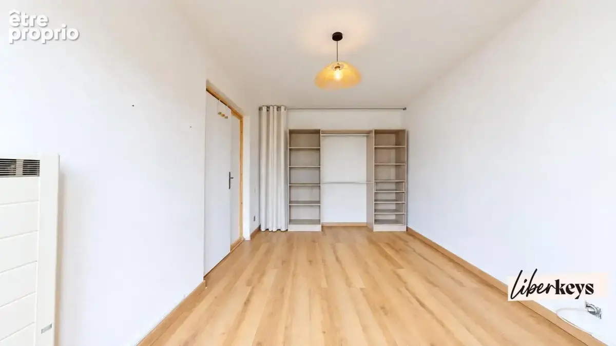 Appartement T4  de 80 m² avec balcon   Box privé et   Parking à Draguignan - photo 2