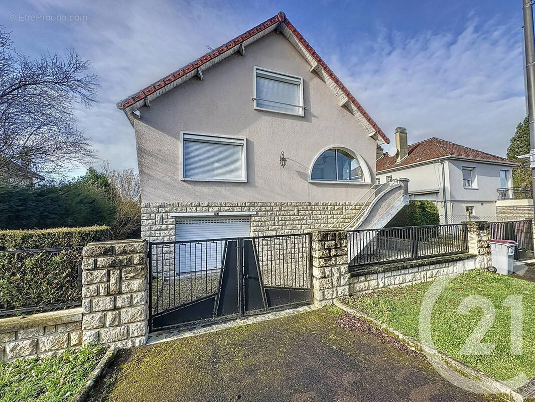 Maison à SAINT-ANDRE-LES-VERGERS