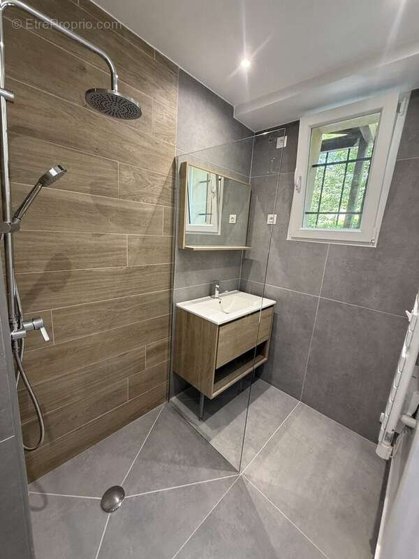 Appartement à SONNAZ