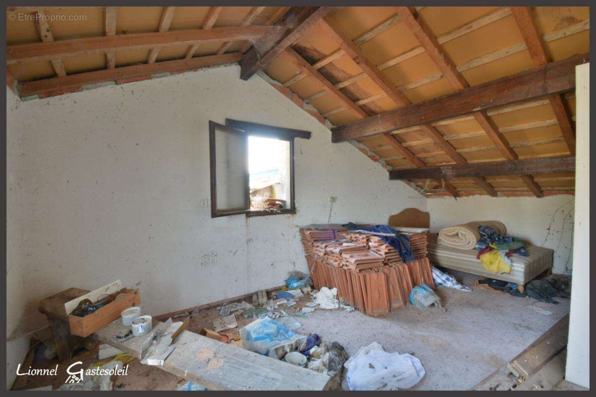 Ensemble deux maisons à rénovées en integralité à vendre avec terrain sur la communes  LIGUEUX (33) - photo 16