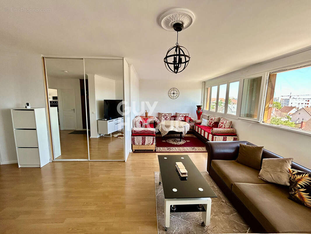Appartement Neuilly Sur Marne 5 pièce(s) - photo 2