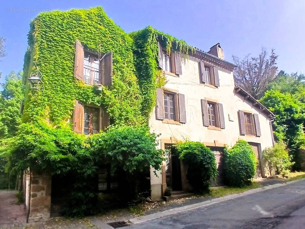 Maison à MONESTIES